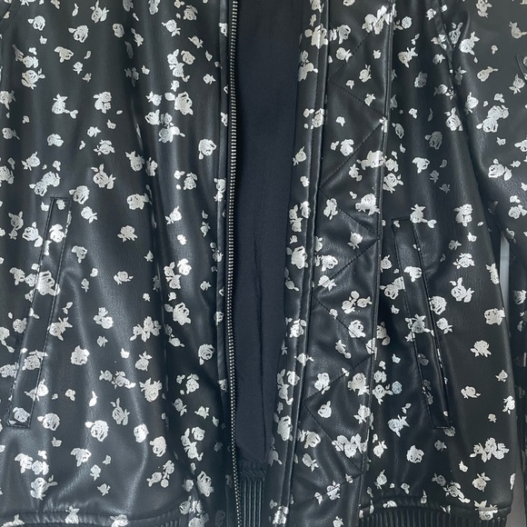 Micheal Kors Jacket - Picture 9 of 9